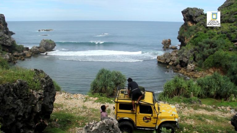 SNORKLING di Pantai Nglambor