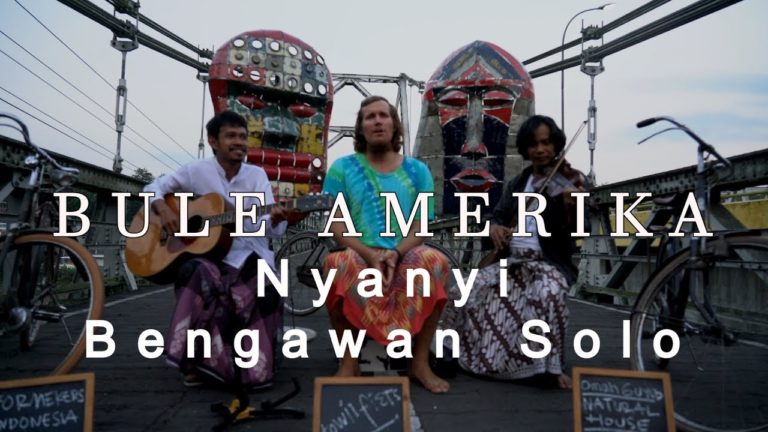 MUSIK | Bule Amerika Nyanyi Keroncong Bengawan Solo