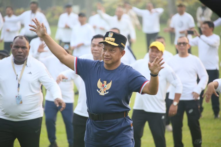 Hari Kedua Retreat Pembekalan di Magelang, Kepala Daerah Antusias Ikuti Senam Pagi